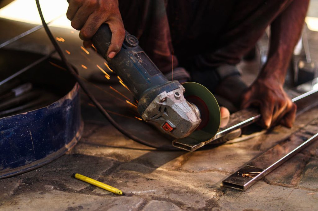 Metalworking Solutions: Quality Electric Tools Corded Grinders & Saws Metalworking Solutions: Quality Electric Tools Corded Grinders & Saws